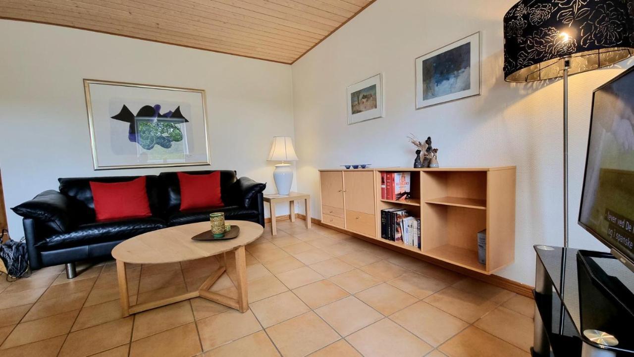 レンネBornholm Majalisアパートメント エクステリア 写真